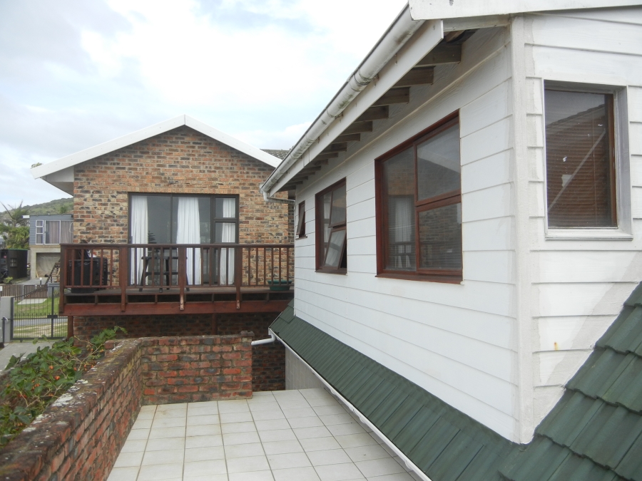 9 Bedroom Property for Sale in Winterstrand Eastern Cape